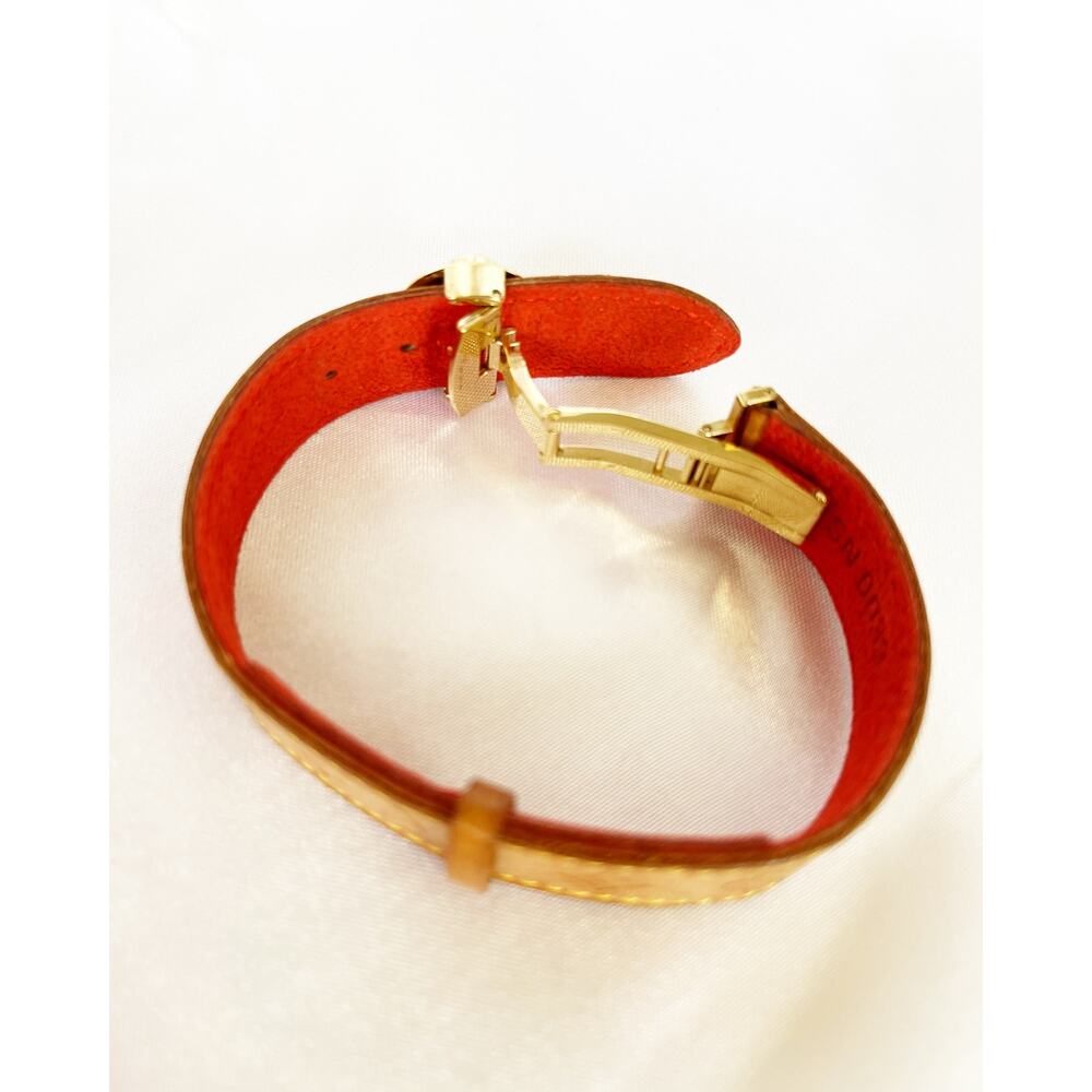 LOUIS VUITTON Leather Good Luck Bracelet Tan Vachetta Gold Tone Flower Clasp - Picture 10 of 15